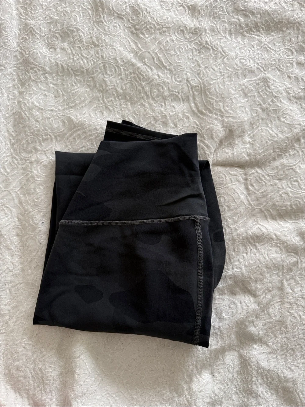 ALO Yoga soft stretchy